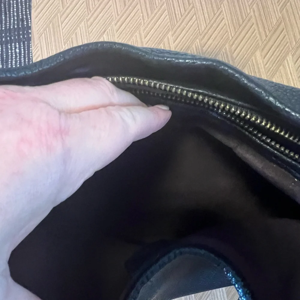 Coach Black and Gold Textured Shoulder Bag - Picture 11 of 13